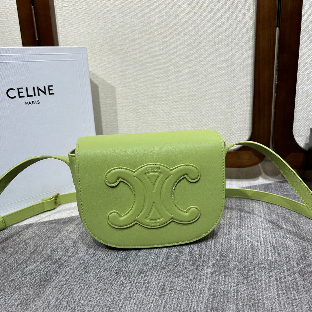 Celine Folco Cuir Triomphe 18 in Inchworm Green Calfskin Bag