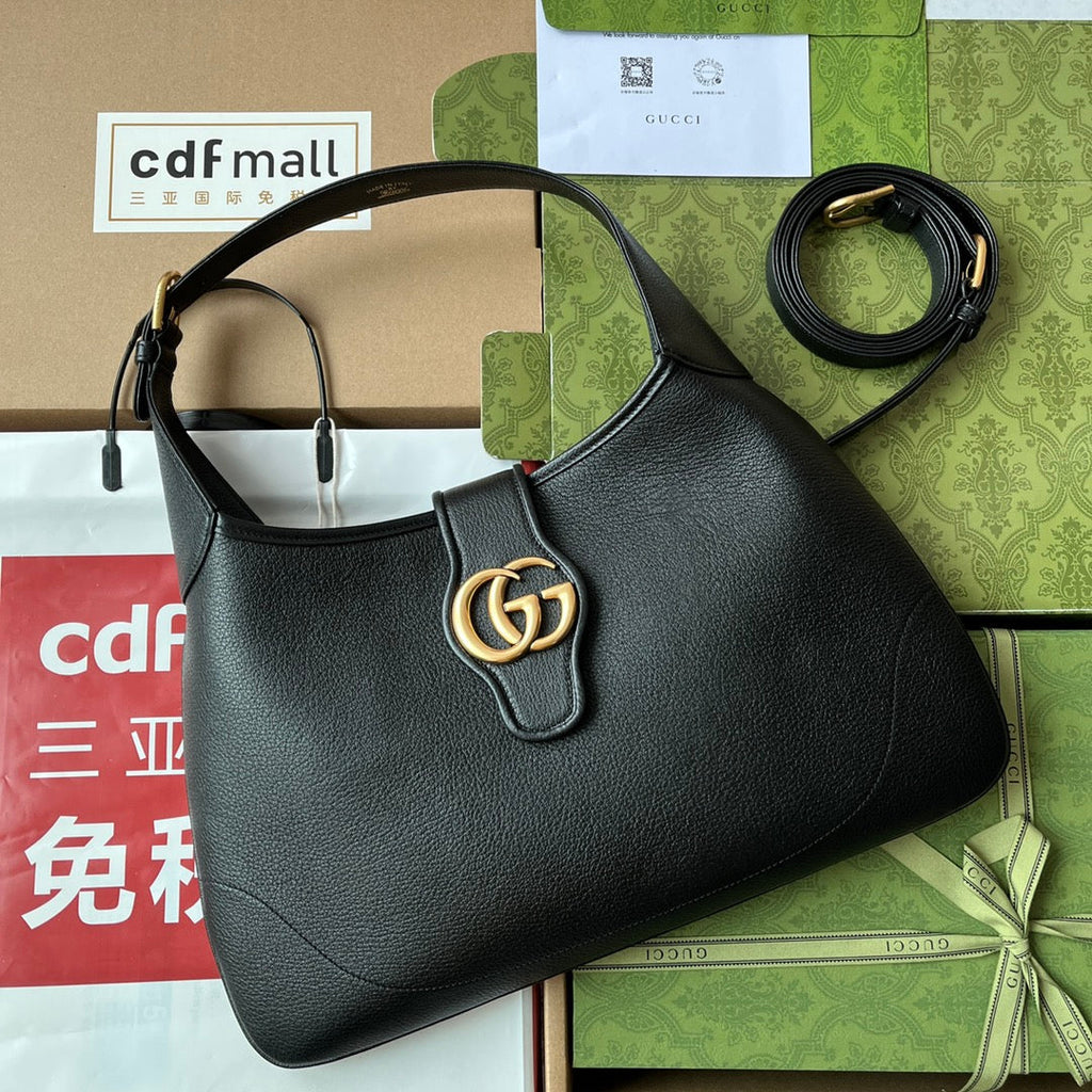 Gucci Horsebit Shoulder Bag 39 in Black Calfskin Gold Hardware