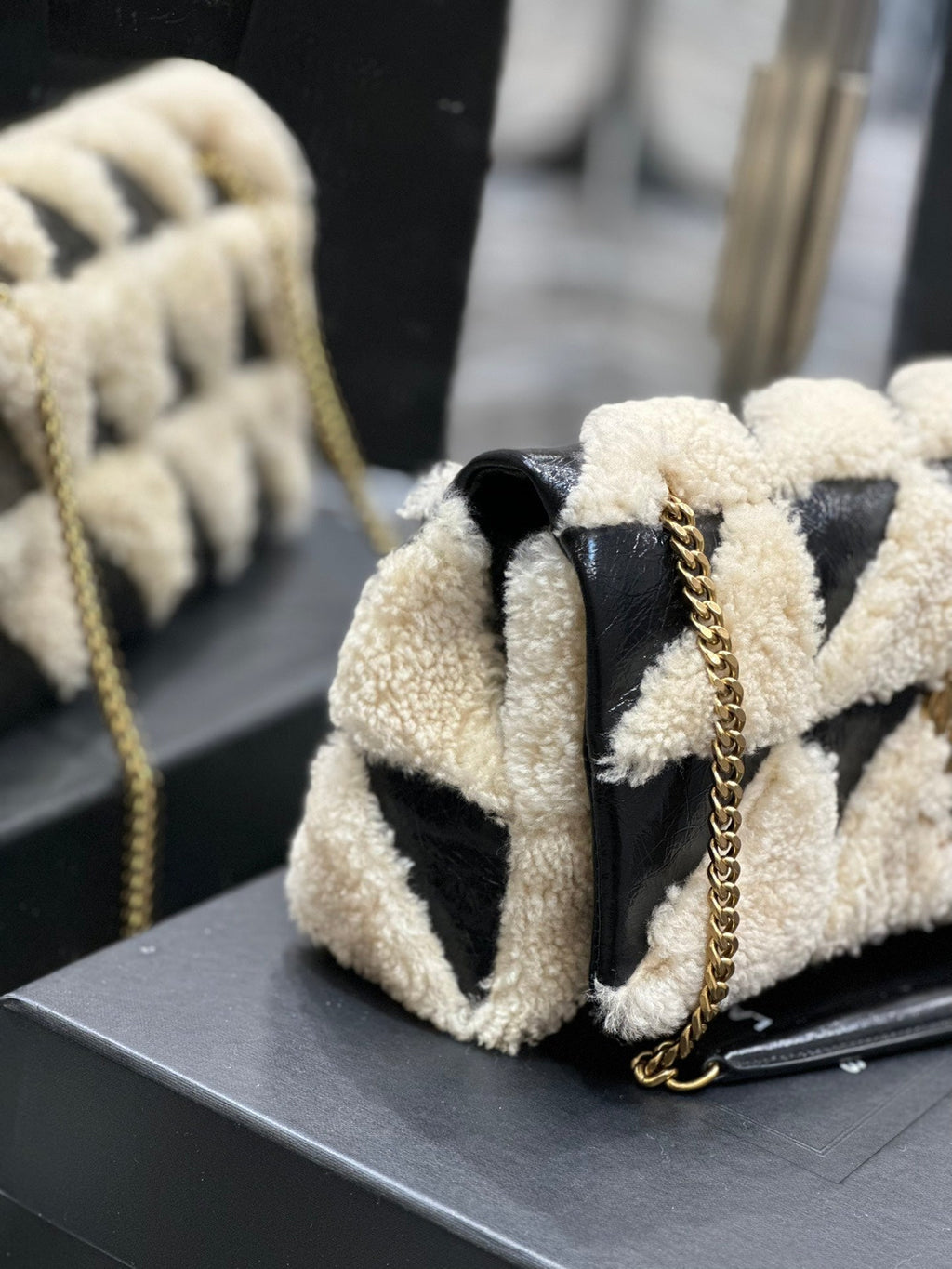 Saint Laurent Jamie Bag 25 in Black Calfskin Mix Beige Shearling Gold Hardware