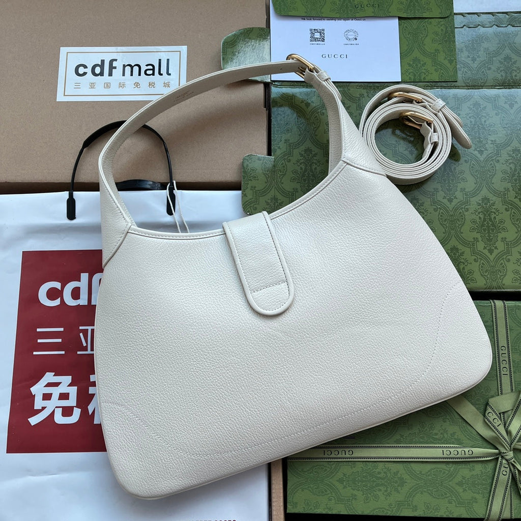 Gucci Horsebit Shoulder Bag 39 in White Calfskin Gold Hardware