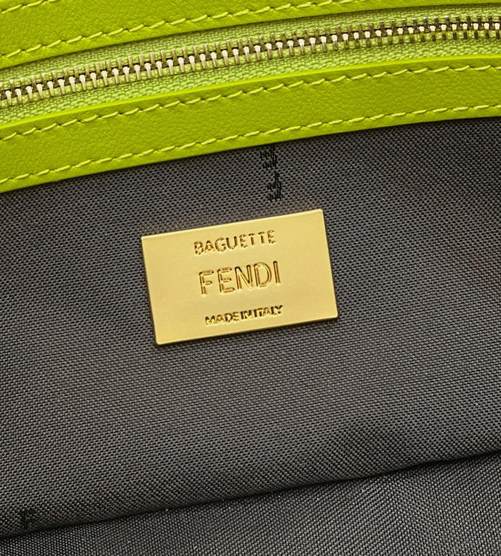 Baguette with Ff Motif 27 in Limerick Soft Lambskin Gold Hardware