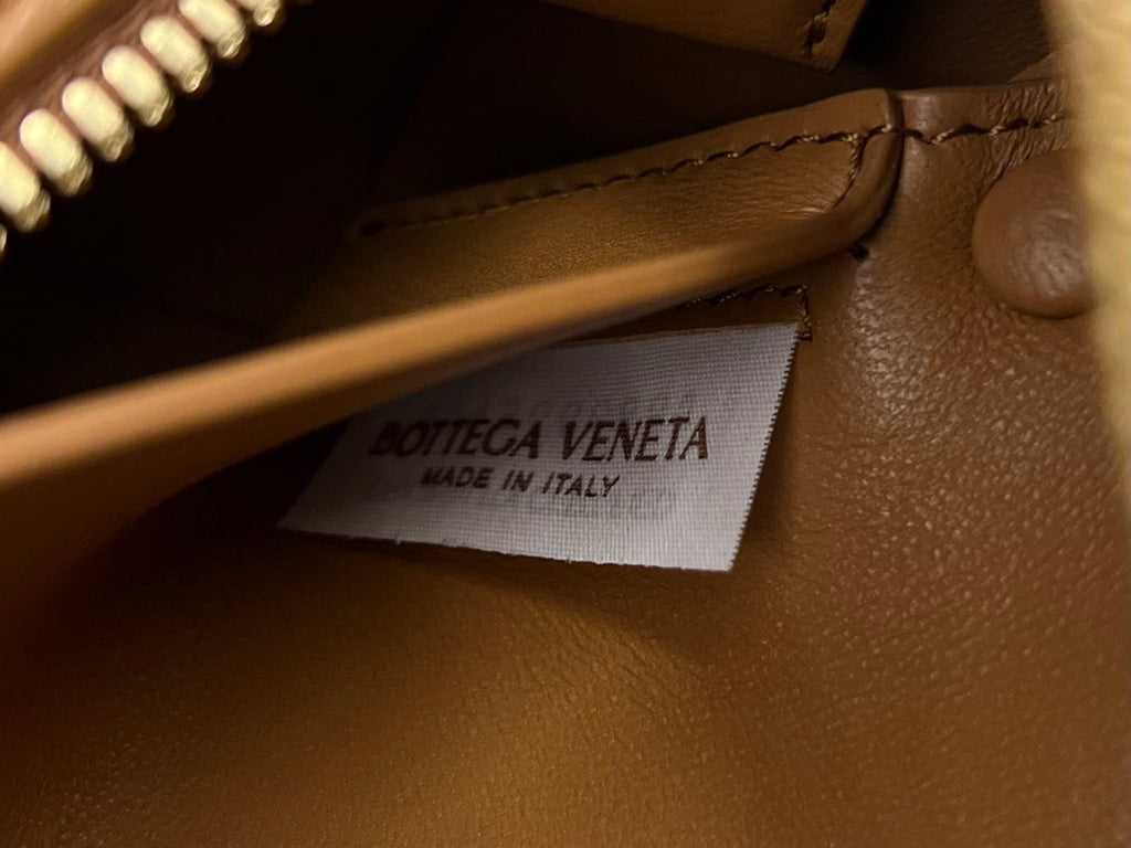 Bottega Veneta Brick Cassette 28 in Bronze Brown Calfskin Bag