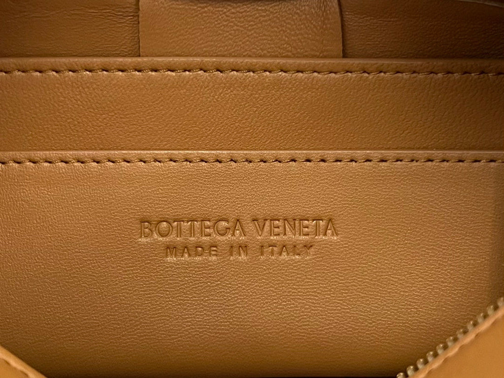 Bottega Veneta Brick Cassette 28 in Bronze Brown Calfskin Bag