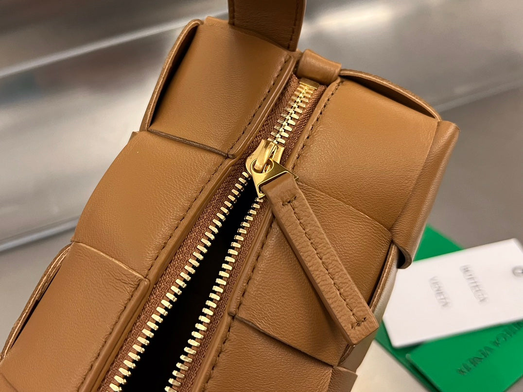 Bottega Veneta Brick Cassette 28 in Bronze Brown Calfskin Bag