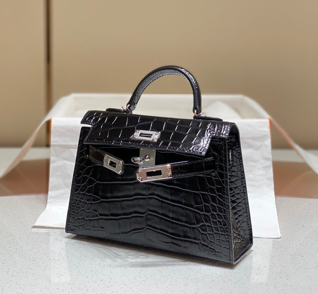 Hermes 25S Mini Kelly 19 in Black Calfskin Silver Hardware Bag