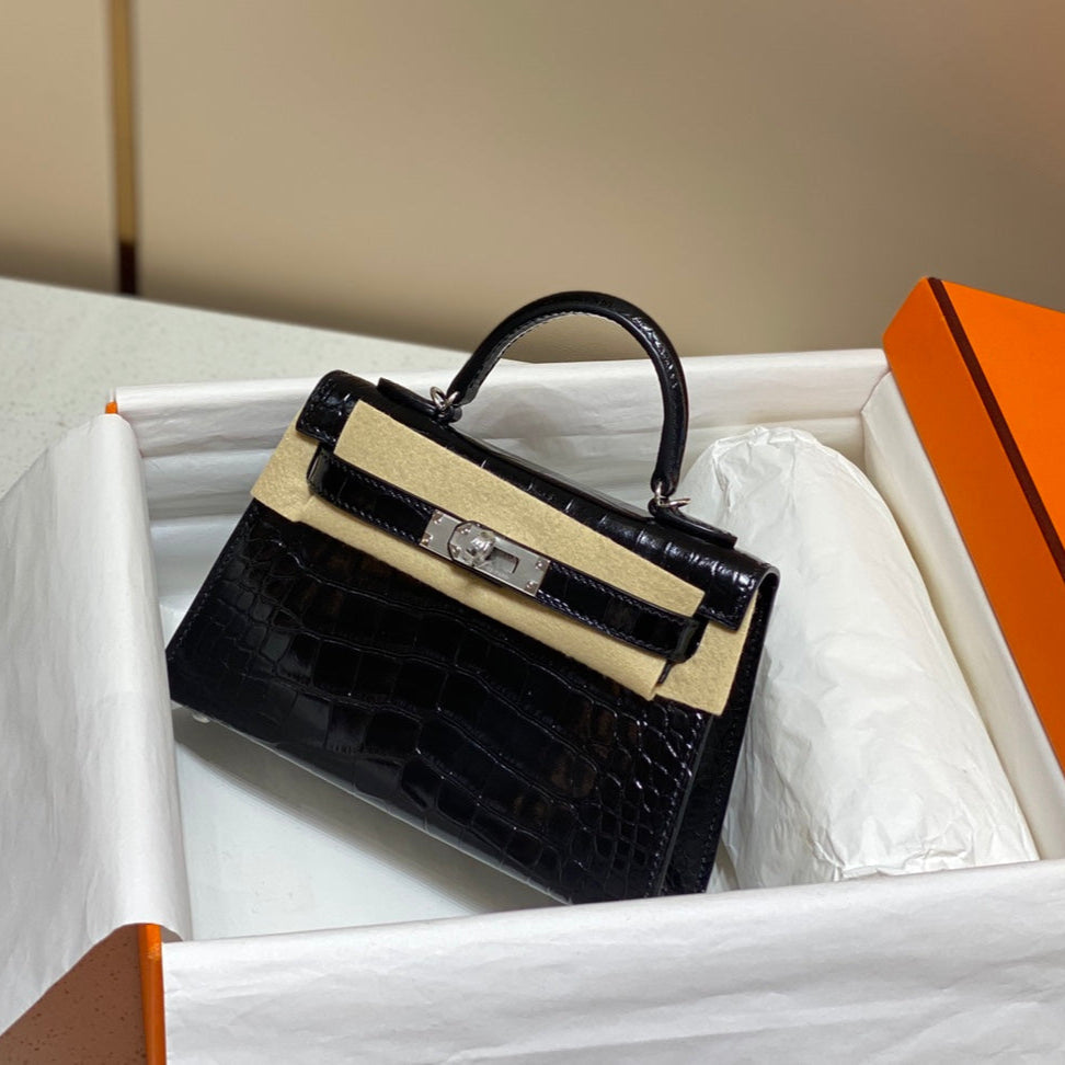 Hermes 25S Mini Kelly 19 in Black Calfskin Silver Hardware Bag
