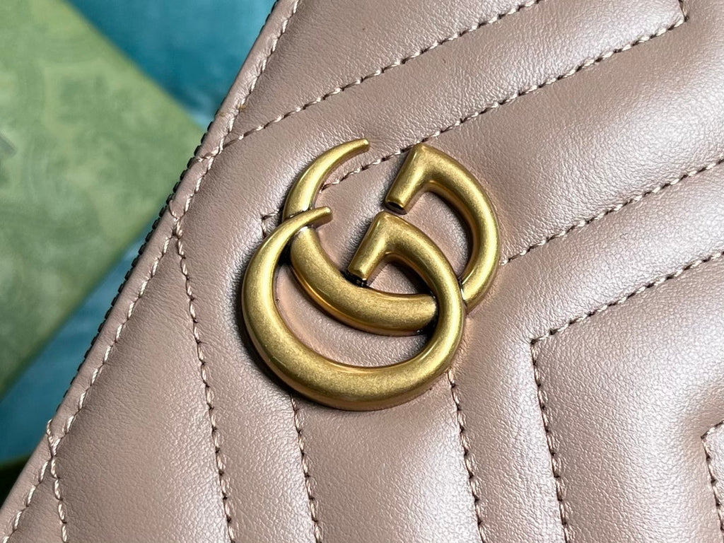 Gucci Marmont Mini 22 Handbag in Light Purple Calfskin