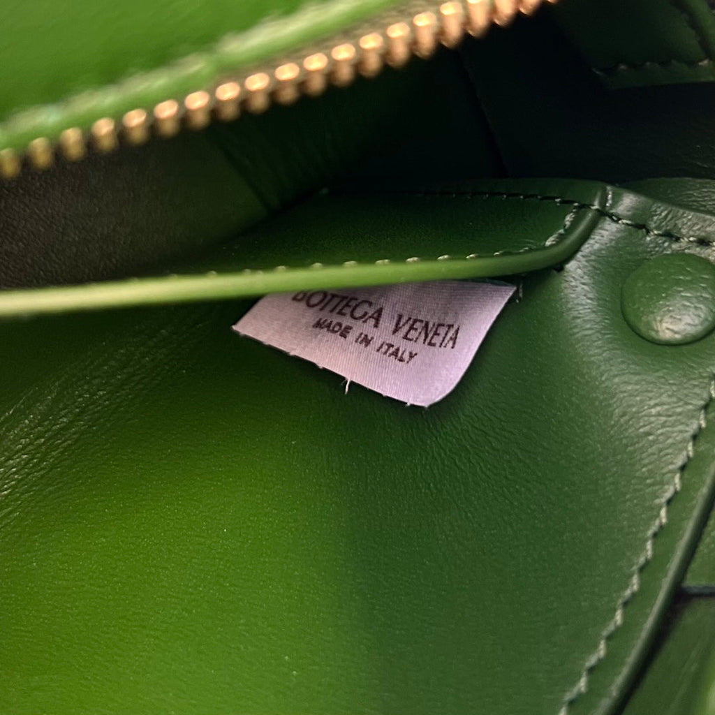 Bottega Veneta Brick Cassette 28 in Dark Green Calfskin Bag