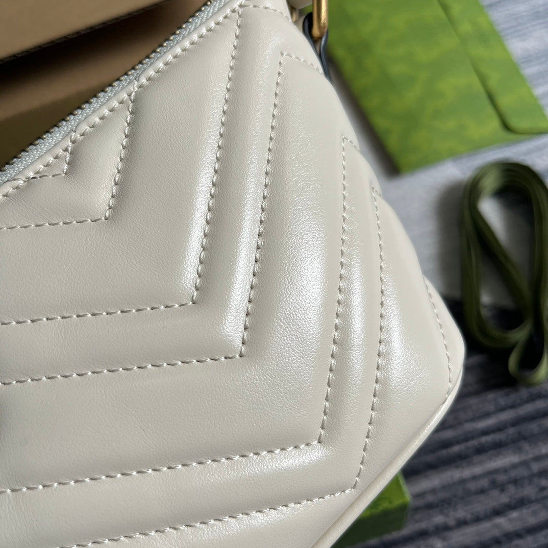 Gucci Marmont Small 23 Handbag in White Calfskin with Golden Logo