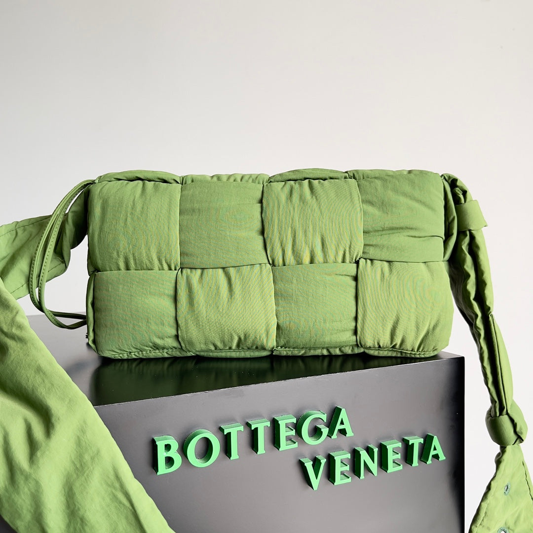 Bottega Veneta Cassette 32 Bag in Green Fern Polyamide
