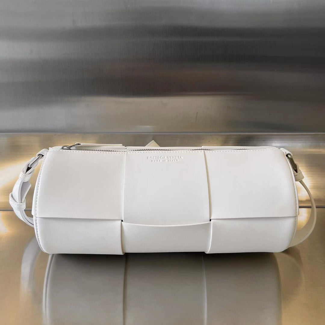 Bottega Veneta Cylinder Cassette 30 in White Calfskin Bag