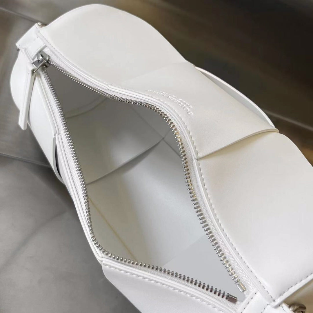 Bottega Veneta Cylinder Cassette 30 in White Calfskin Bag