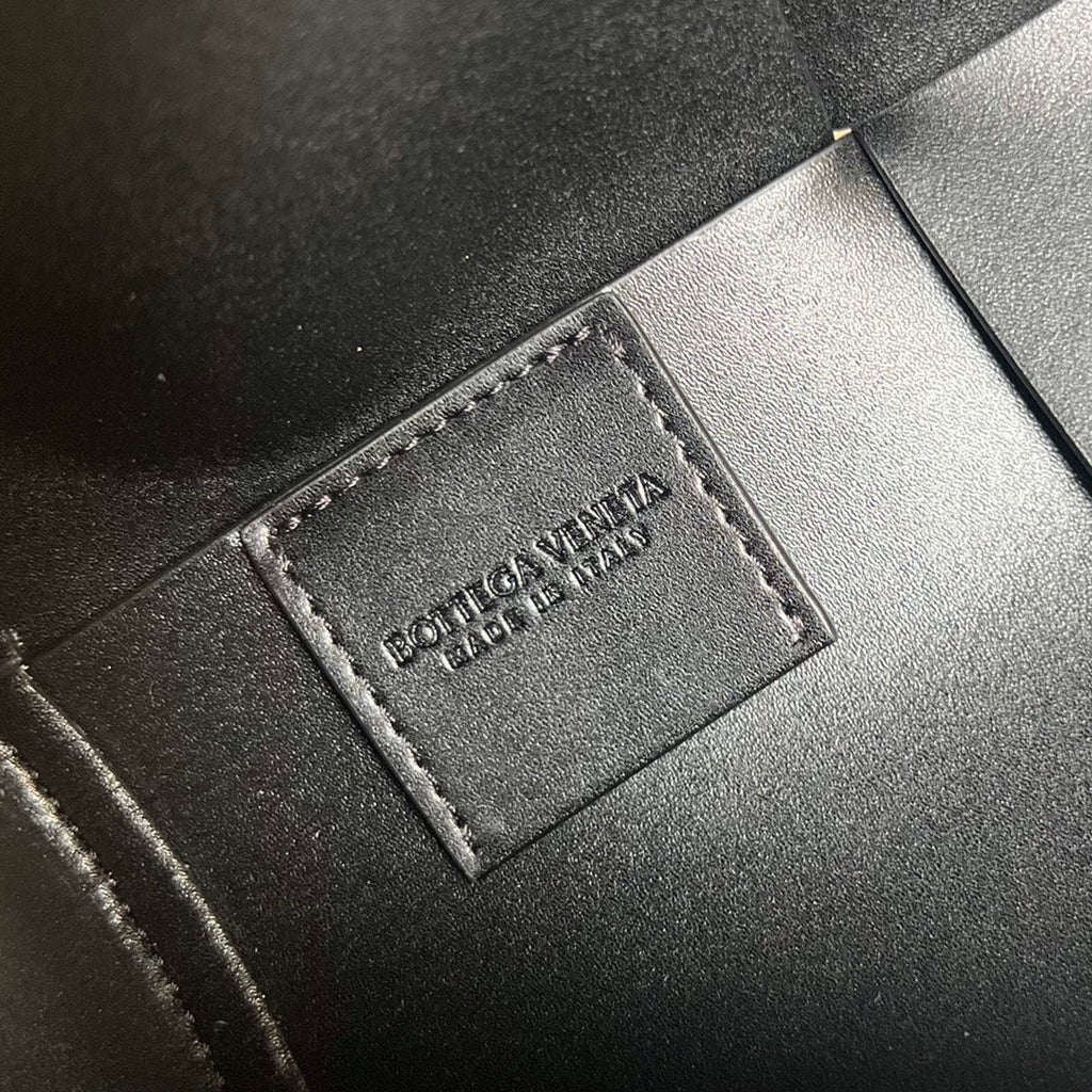 Bottega Veneta Cylinder Cassette 30 in Black Calfskin Bag