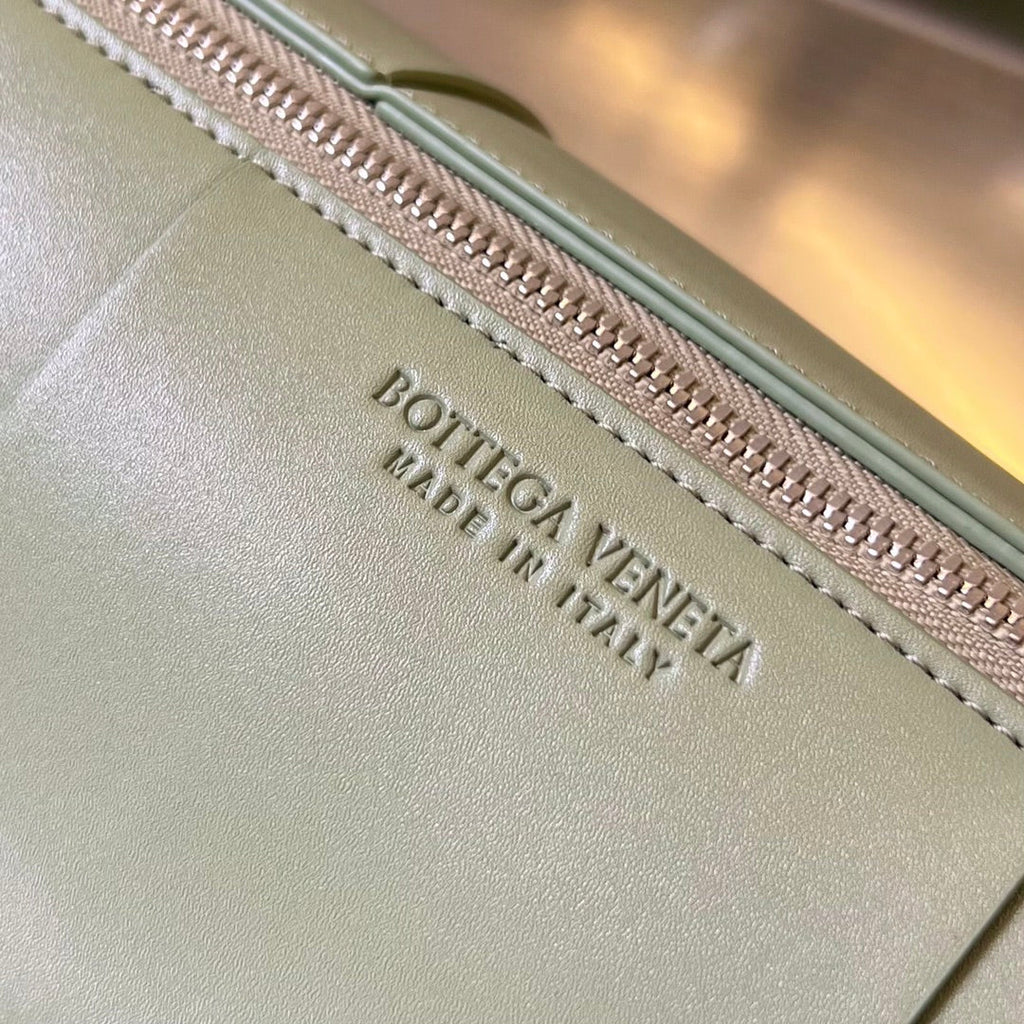 Bottega Veneta Cylinder Cassette 30 in Travertine Calfskin Bag