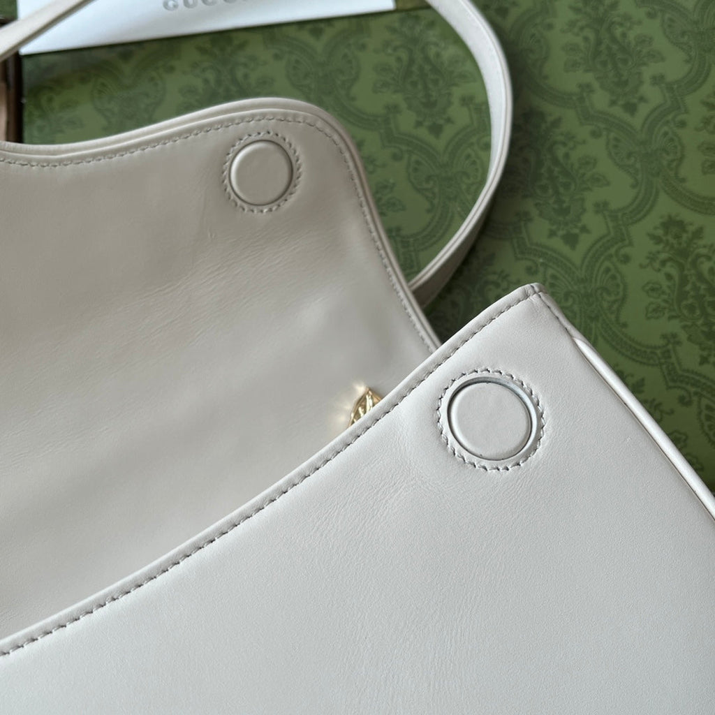 Gucci Equestrian Style Shoulder Bag 21 in White Calfskin Gold Hardware