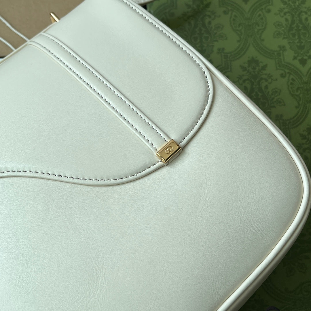 Gucci Equestrian Style Shoulder Bag 21 in White Calfskin Gold Hardware