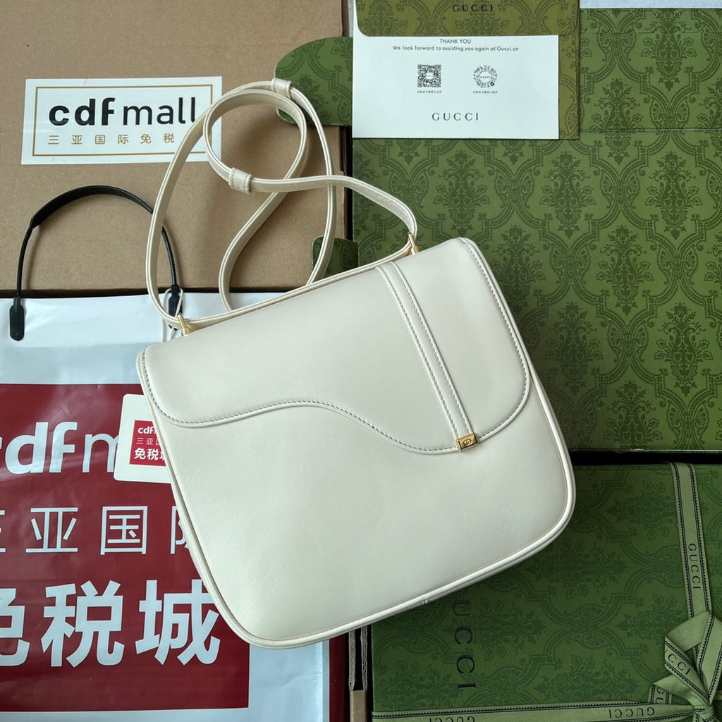 Gucci Equestrian Style Shoulder Bag 21 in White Calfskin Gold Hardware