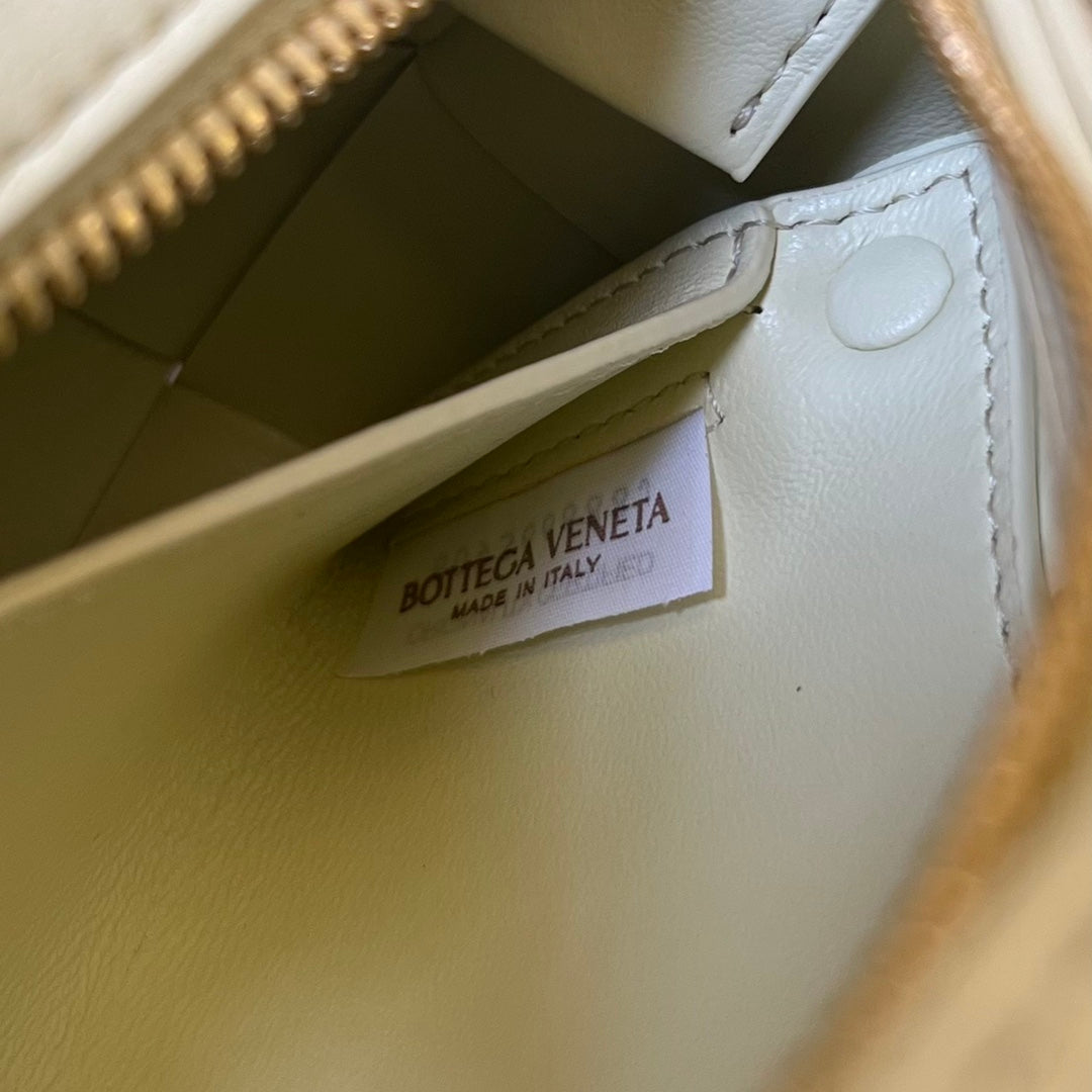 Bottega Veneta Brick Cassette 28 in Pastel Yellow Calfskin Bag