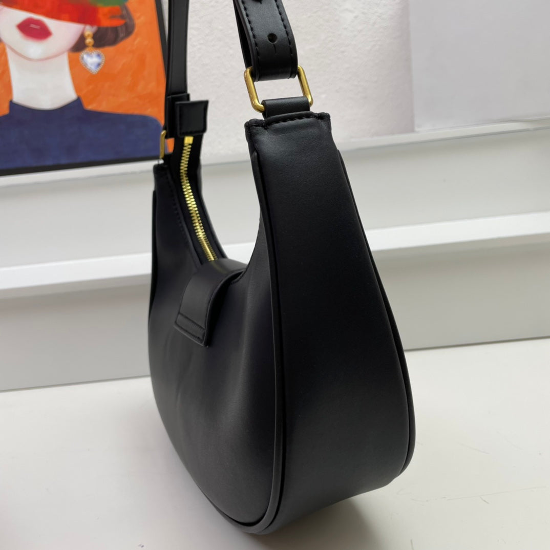 Celine 23 Calfskin Bag Black