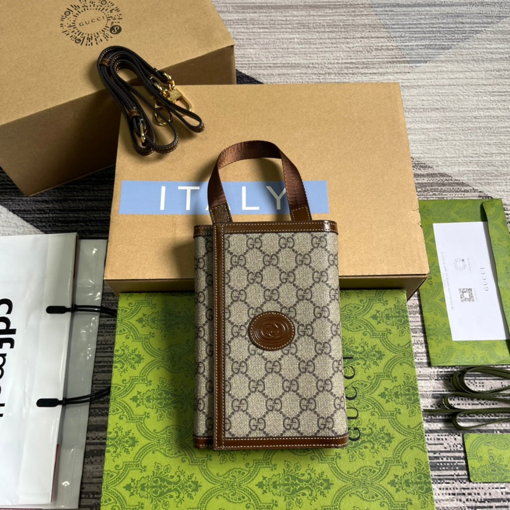 Gucci Clasp Clutch 20 in Beige Canvas and Brown Calfskin