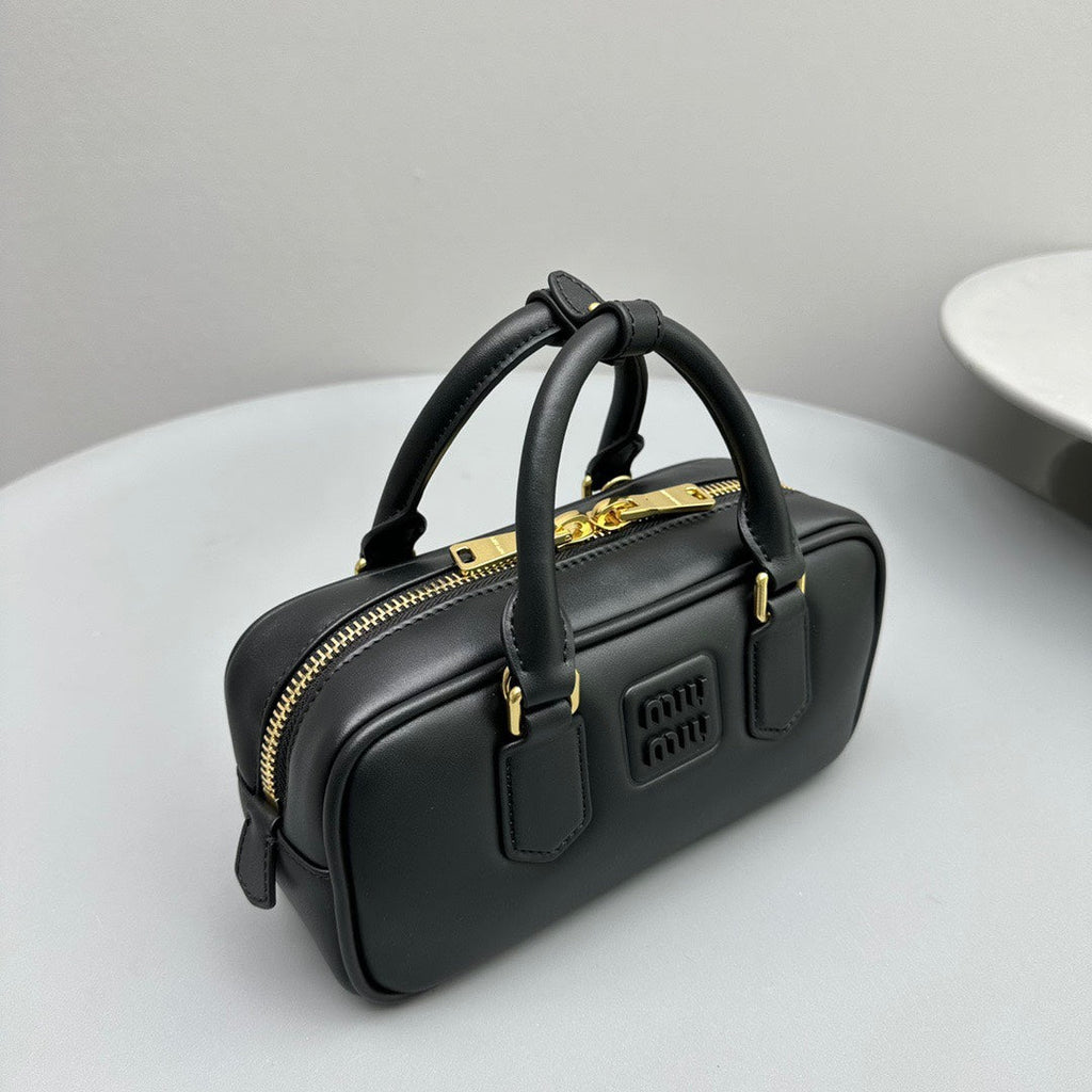 Arcadie Small 22 Bag in Black Calfskin