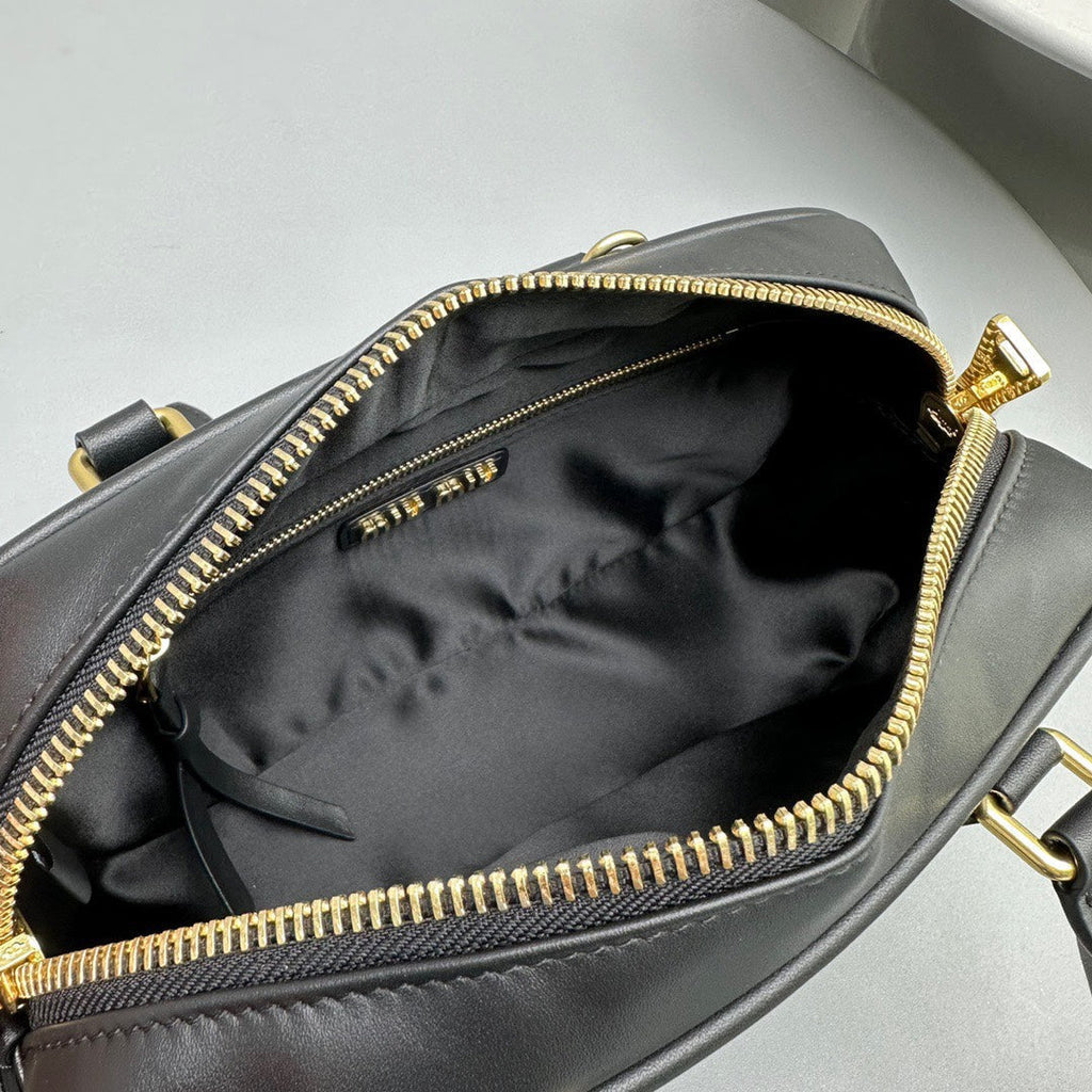 Arcadie Small 22 Bag in Black Calfskin