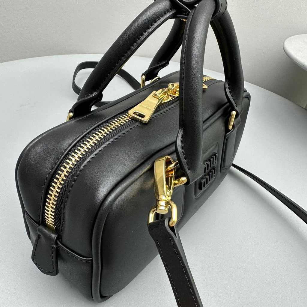 Arcadie Small 22 Bag in Black Calfskin