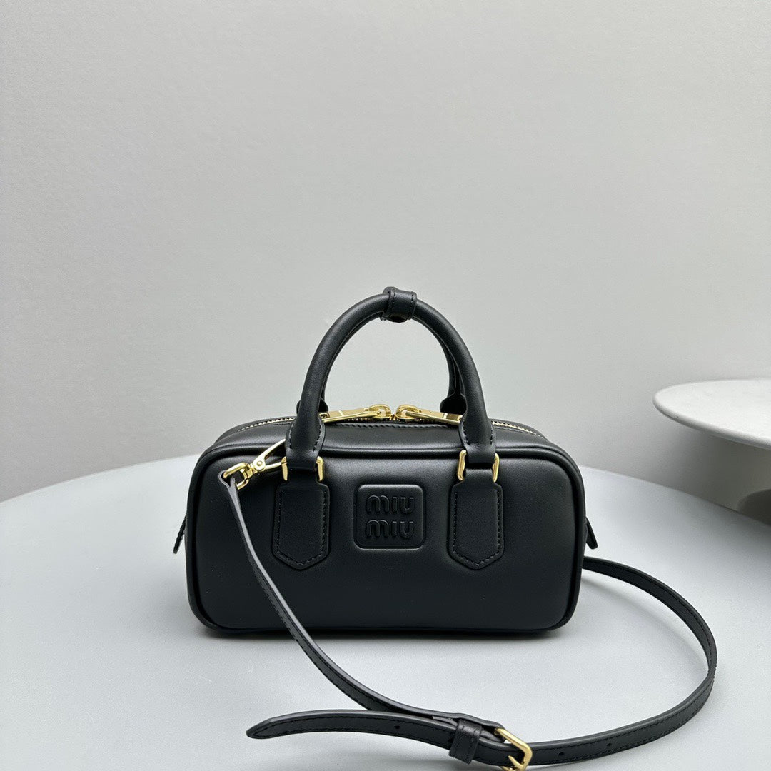 Arcadie Small 22 Bag in Black Calfskin