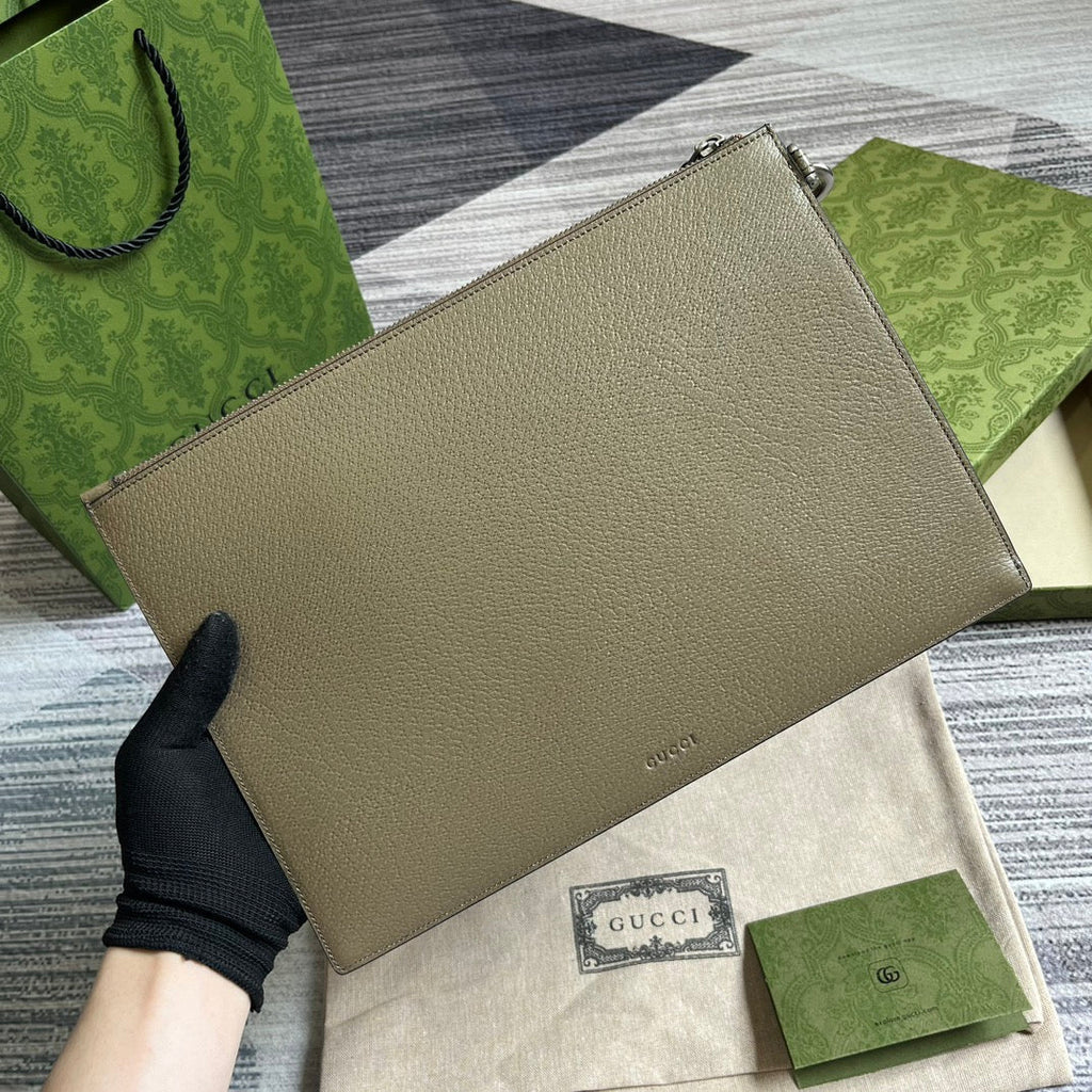 Gucci Marmont 30 Handbag in Mocha Brown Calfskin
