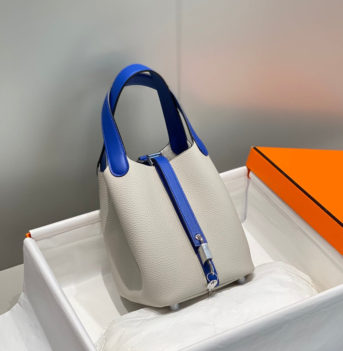 Hermes 25S Picotin Lock 18 in Pearl Gray and Electric Blue Calfskin Silver Hardware Bag