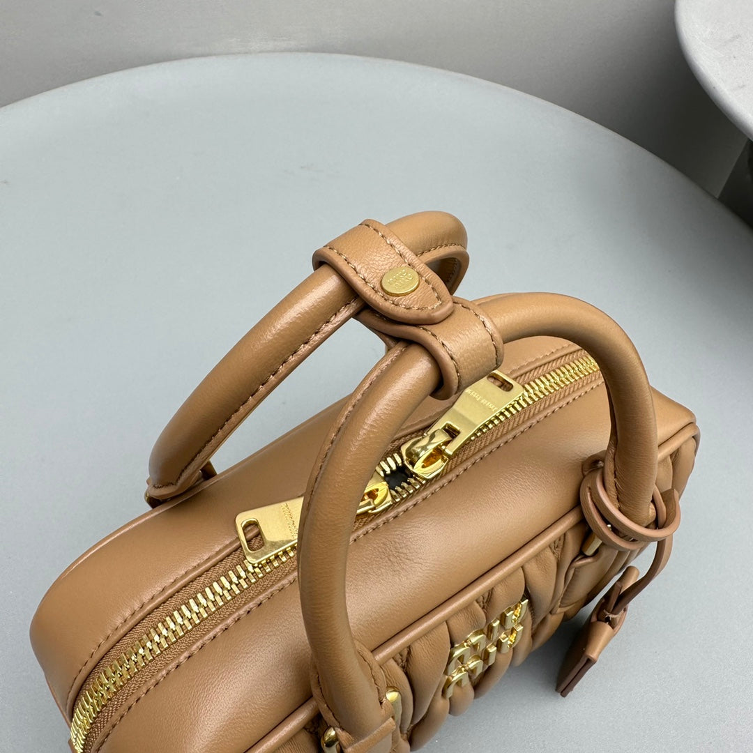 Arcadie 23 Bag in Naples Yellow Lambskin