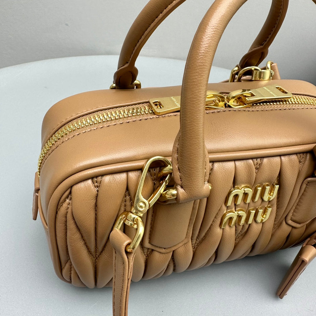 Arcadie 23 Bag in Naples Yellow Lambskin