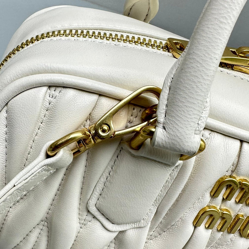 Arcadie 23 Bag in White Lambskin