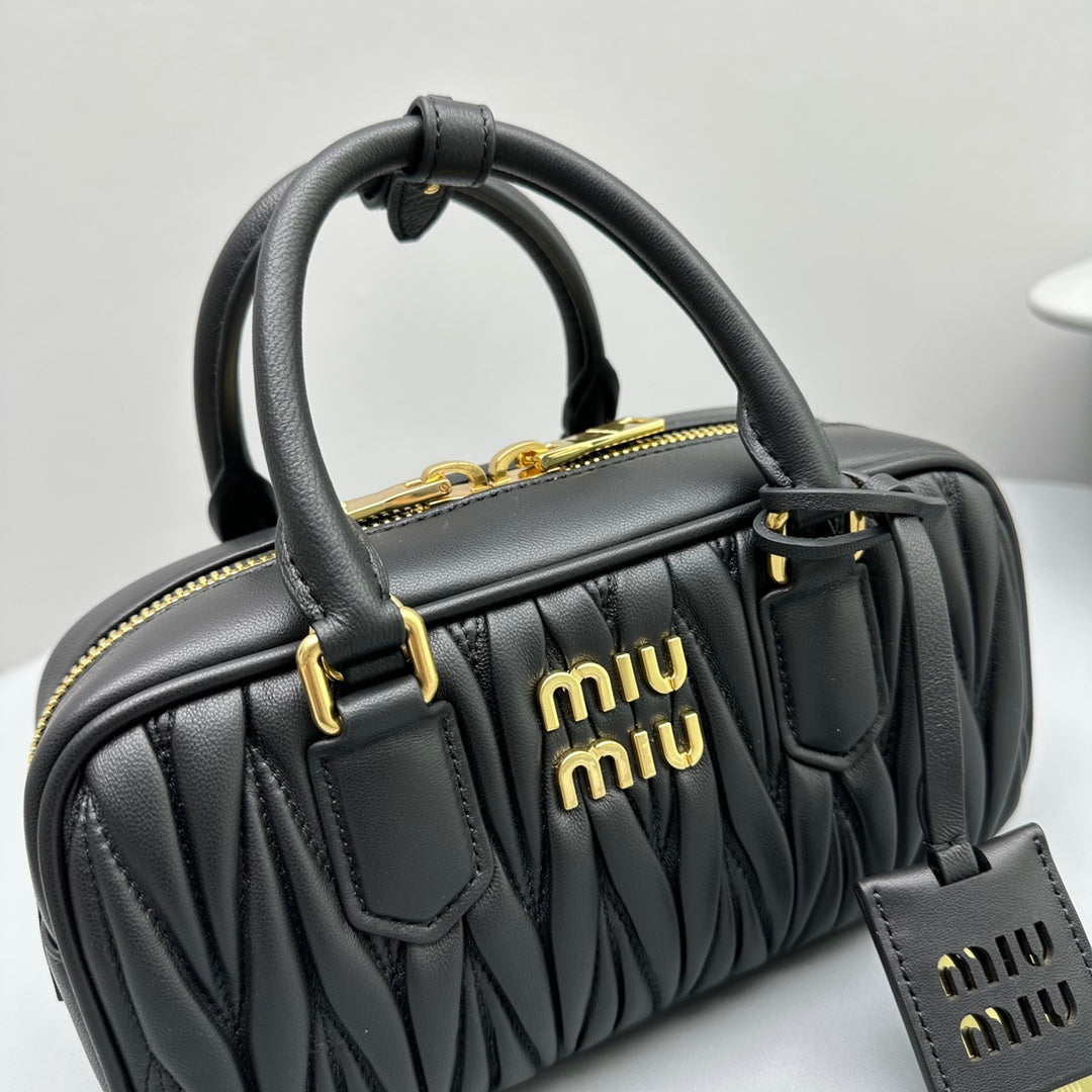 Arcadie 23 Bag in Black Lambskin