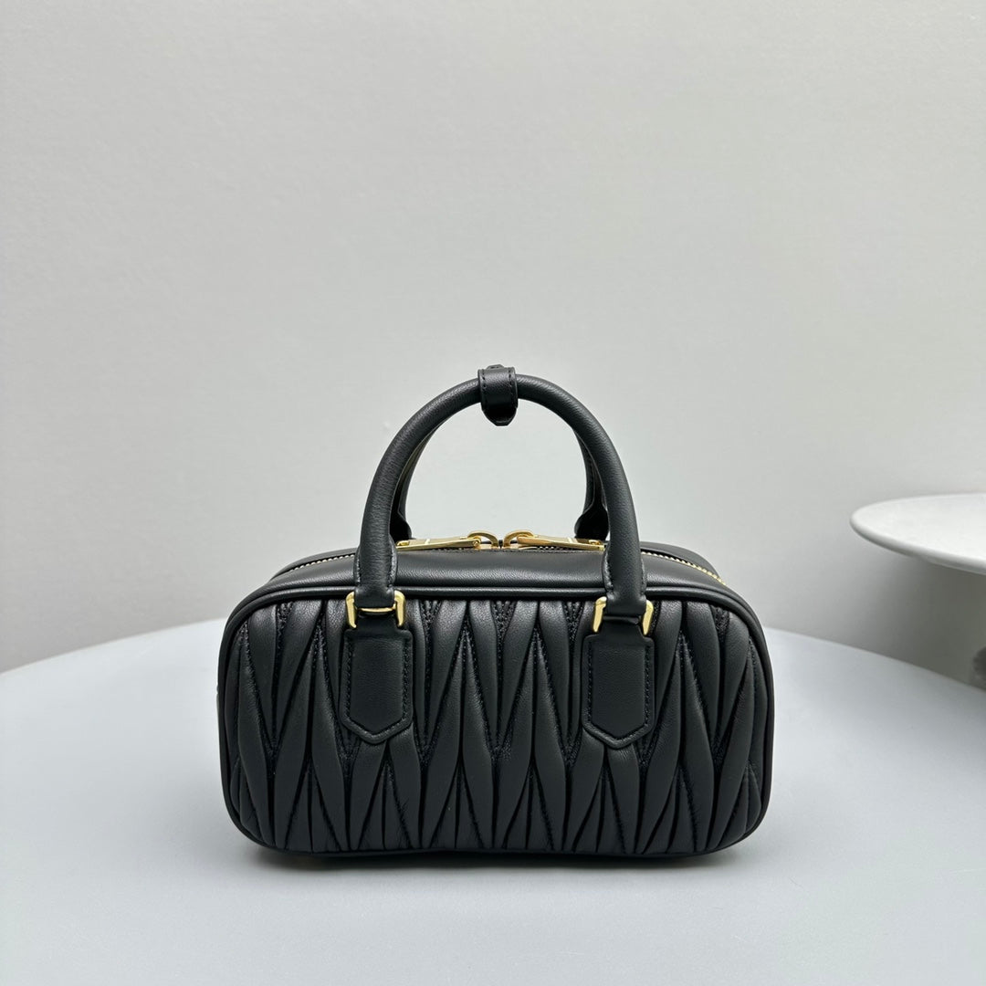 Arcadie 23 Bag in Black Lambskin