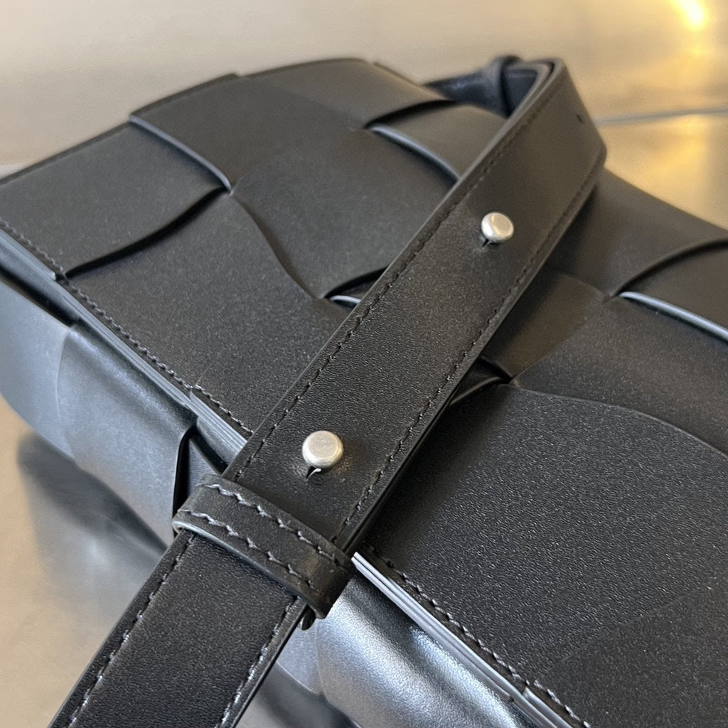 Bottega Veneta Cassette 23 in Black Calfskin with Wavy Pattern Bag