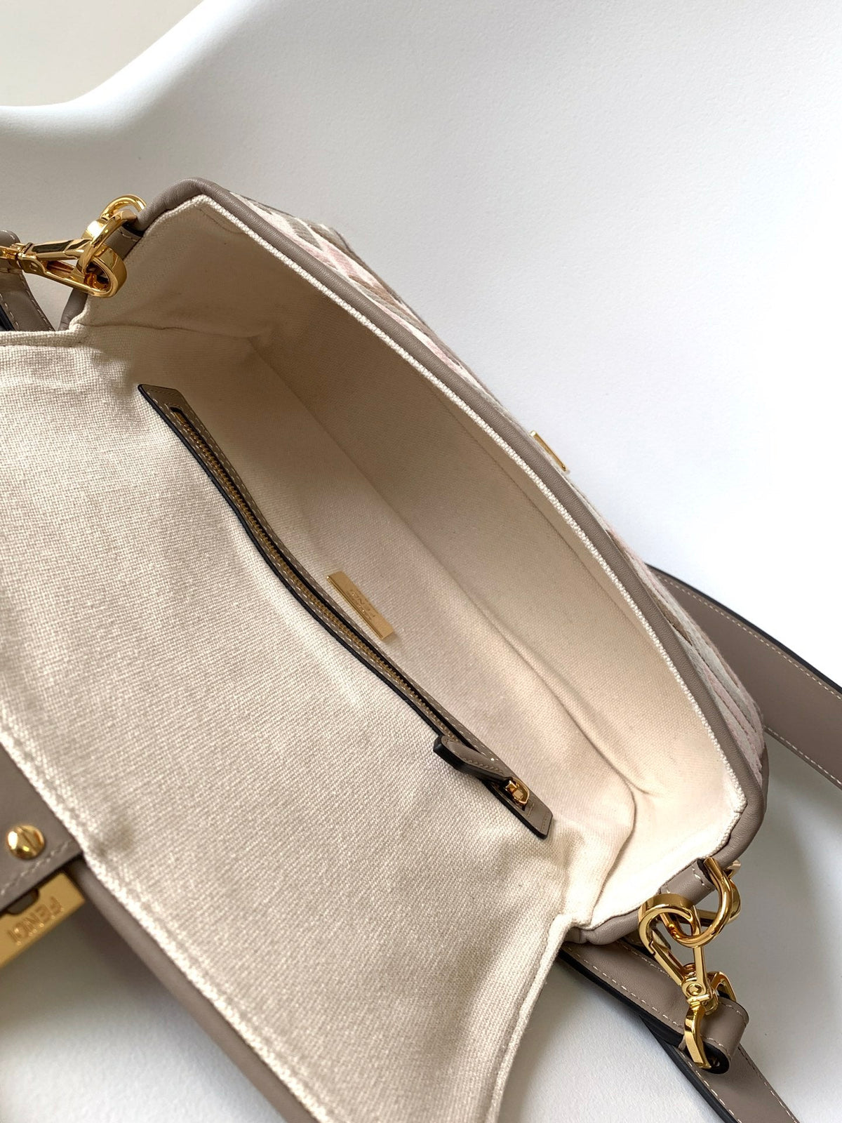 Fend Baguette White Brown and Multicolour Canvas Bag 27 with Ff Embroidery Ghw