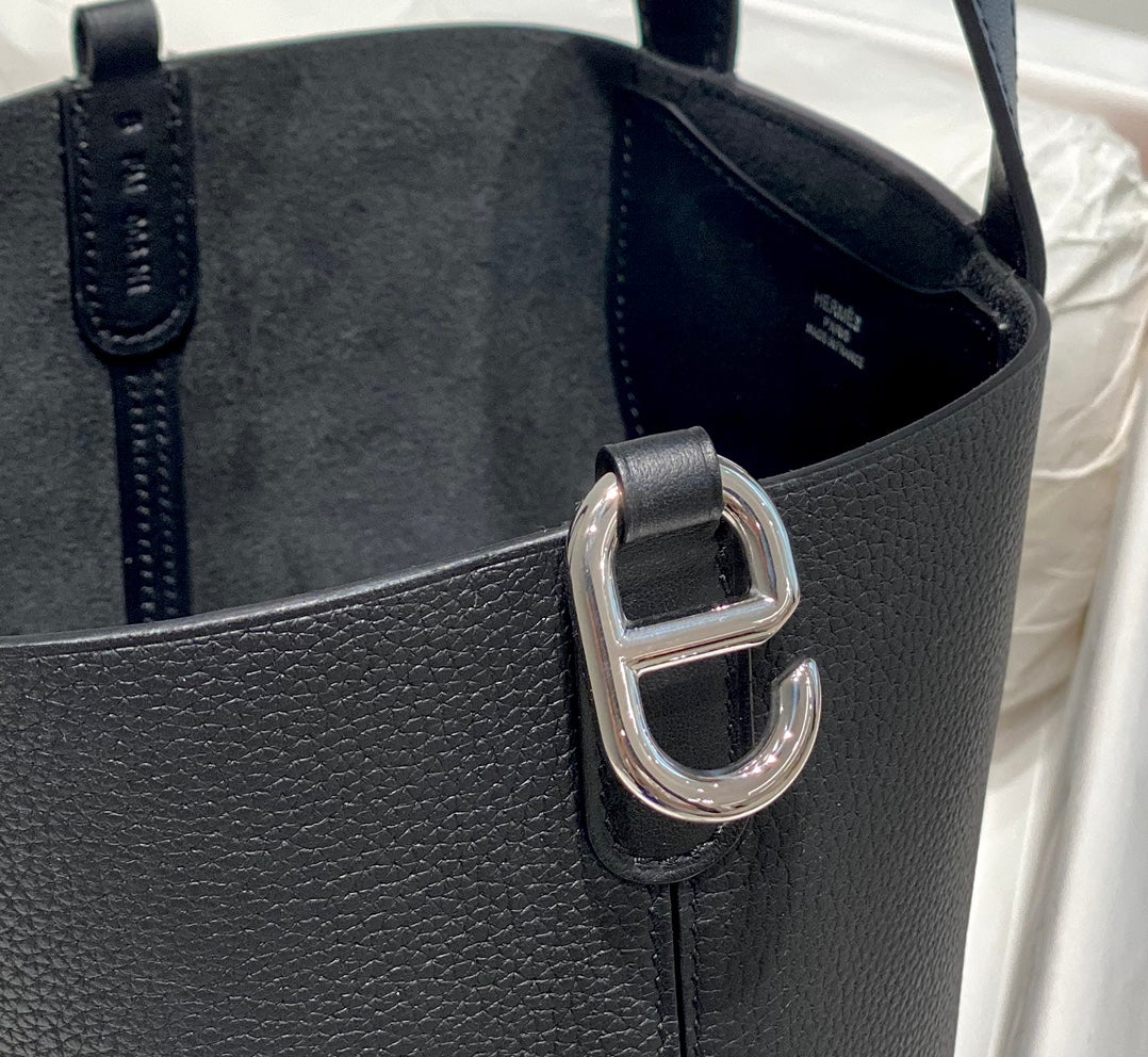 Hermes 25S in the Loop 18 in Black Calfskin Silver Hardware Bag