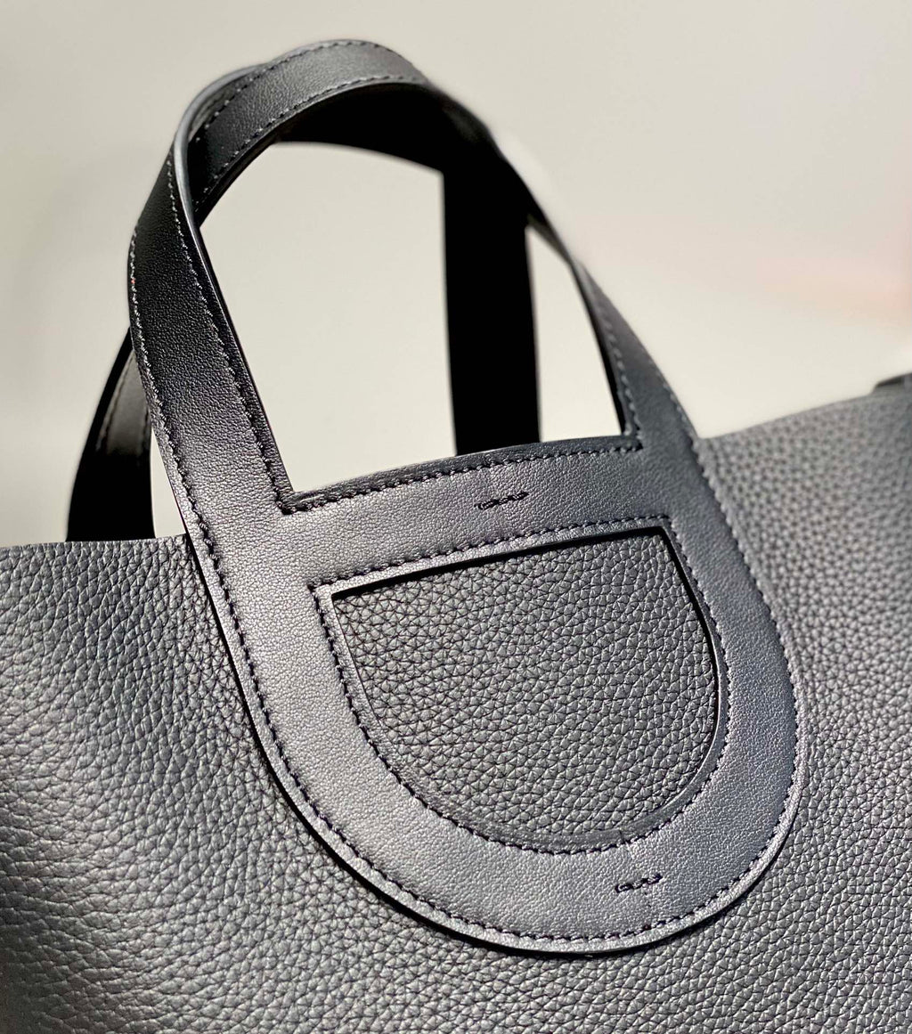 Hermes 25S in the Loop 18 in Black Calfskin Silver Hardware Bag