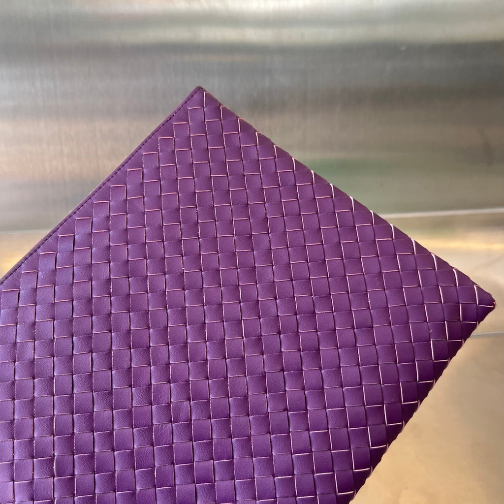 Bottega Veneta Intrecciato 30 in Purple Violet Lambskin Bag