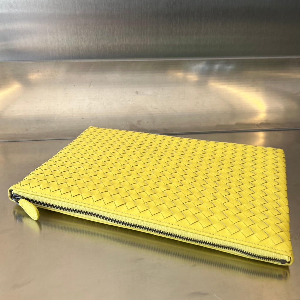 Bottega Veneta Intrecciato 30 in Light Yellow Lambskin Bag