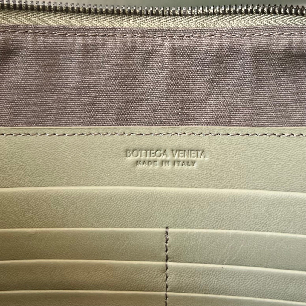 Bottega Veneta Intrecciato 30 in Light Grey Lambskin Bag