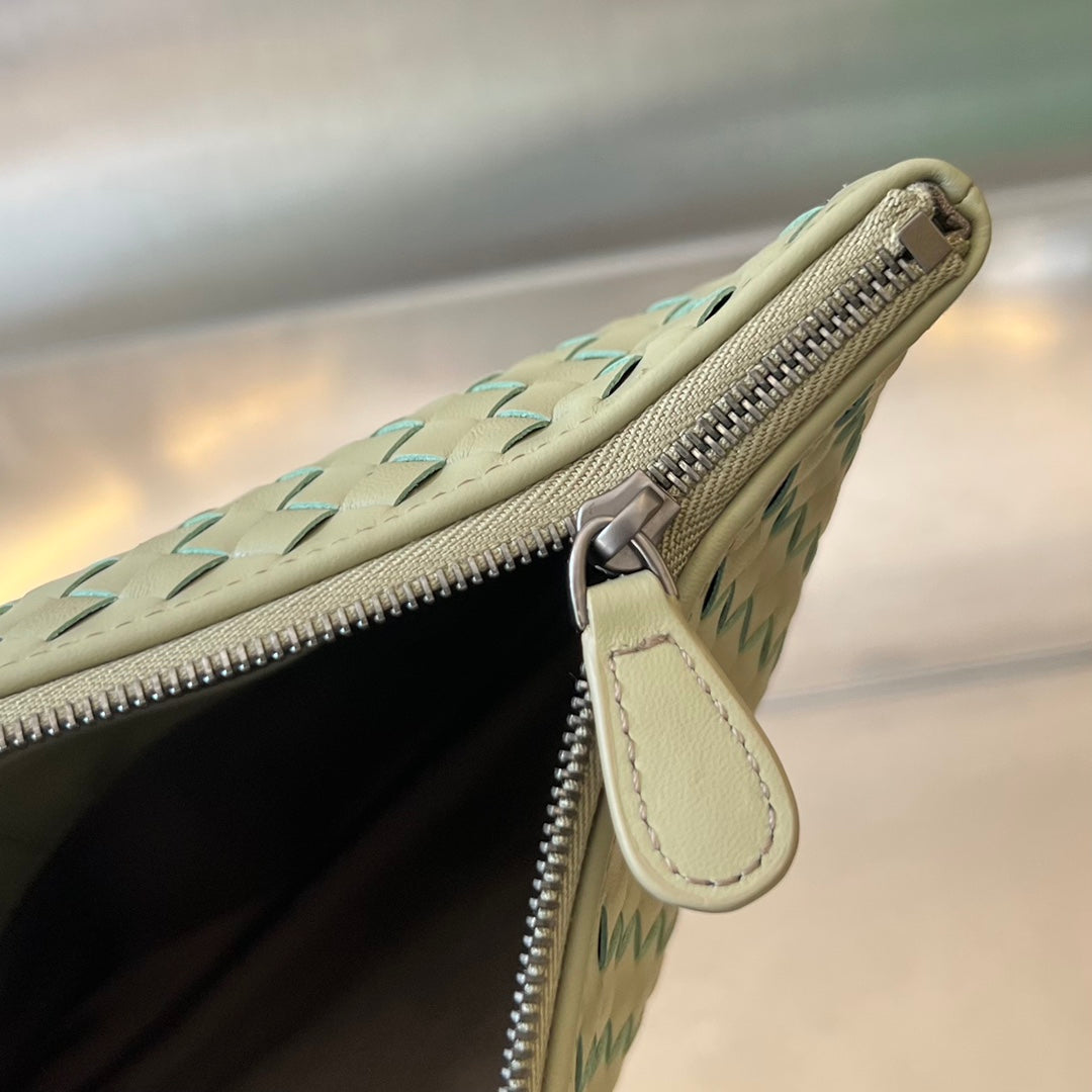 Bottega Veneta Intrecciato 30 in Light Grey Lambskin Bag