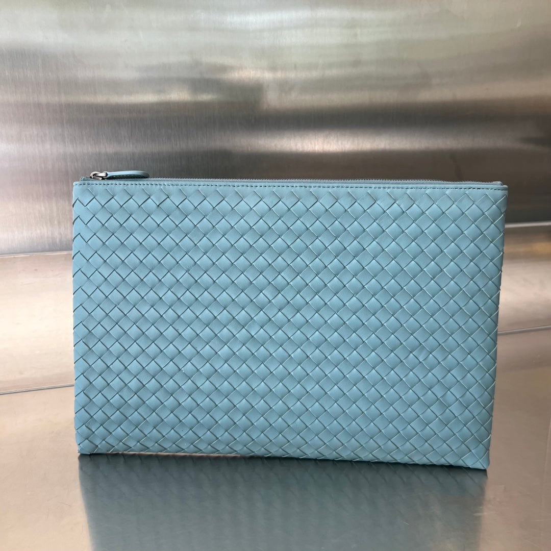 Bottega Veneta Intrecciato 30 in Sky Blue Lambskin Bag