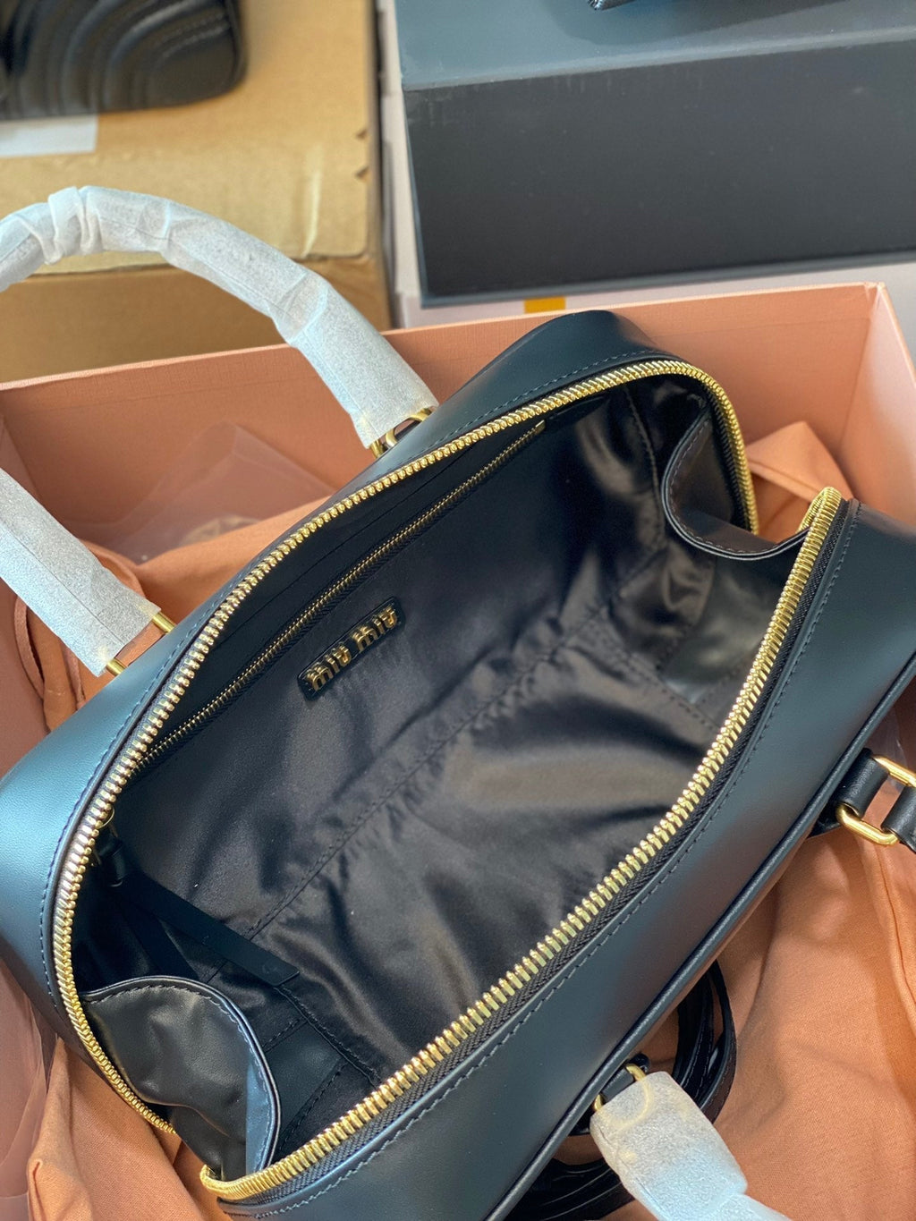 Arcadie 27 Bag in Black Leather