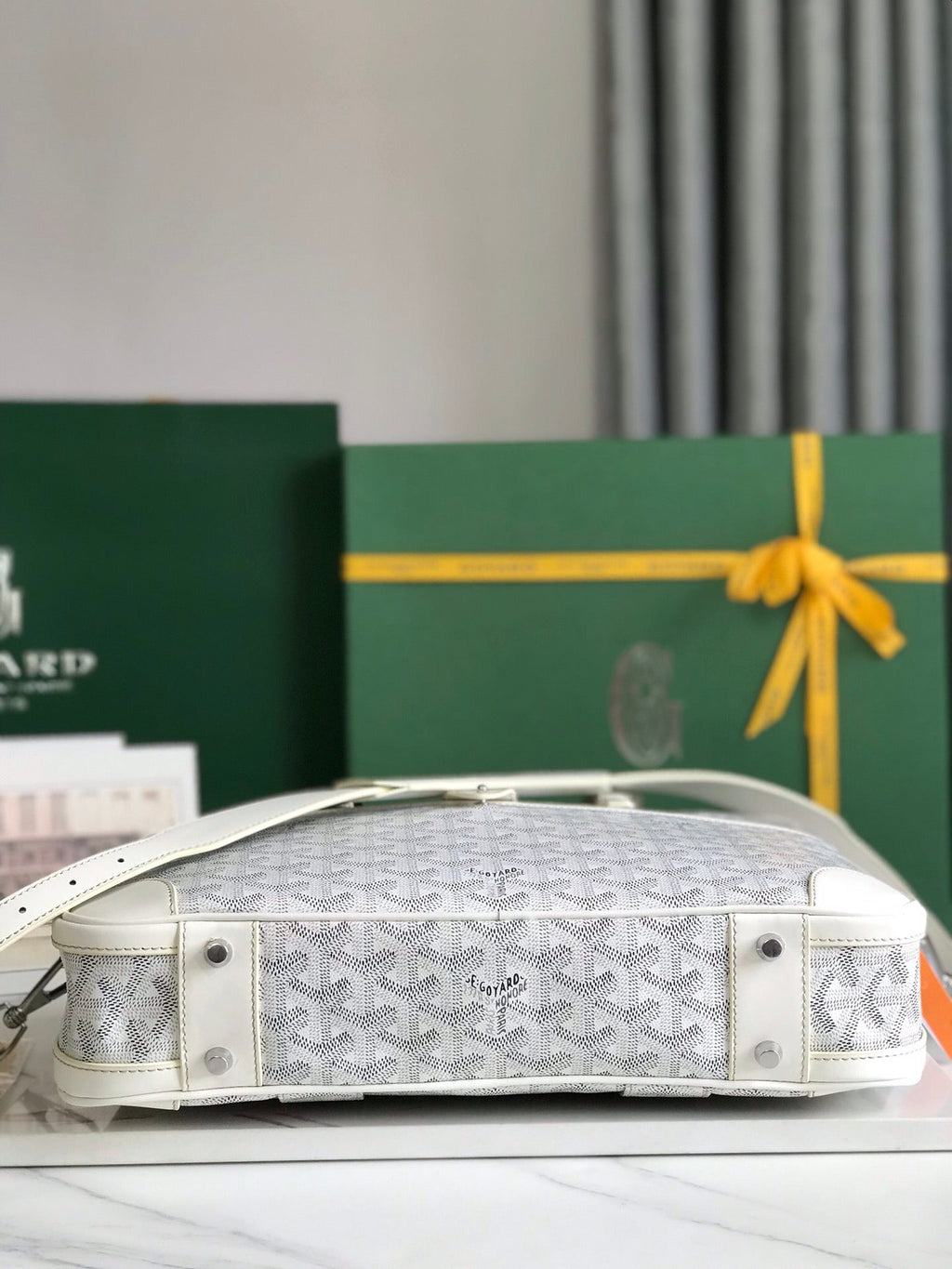 Goyard Ambassade Document Case 35 in White Goyardine Canvas Bag