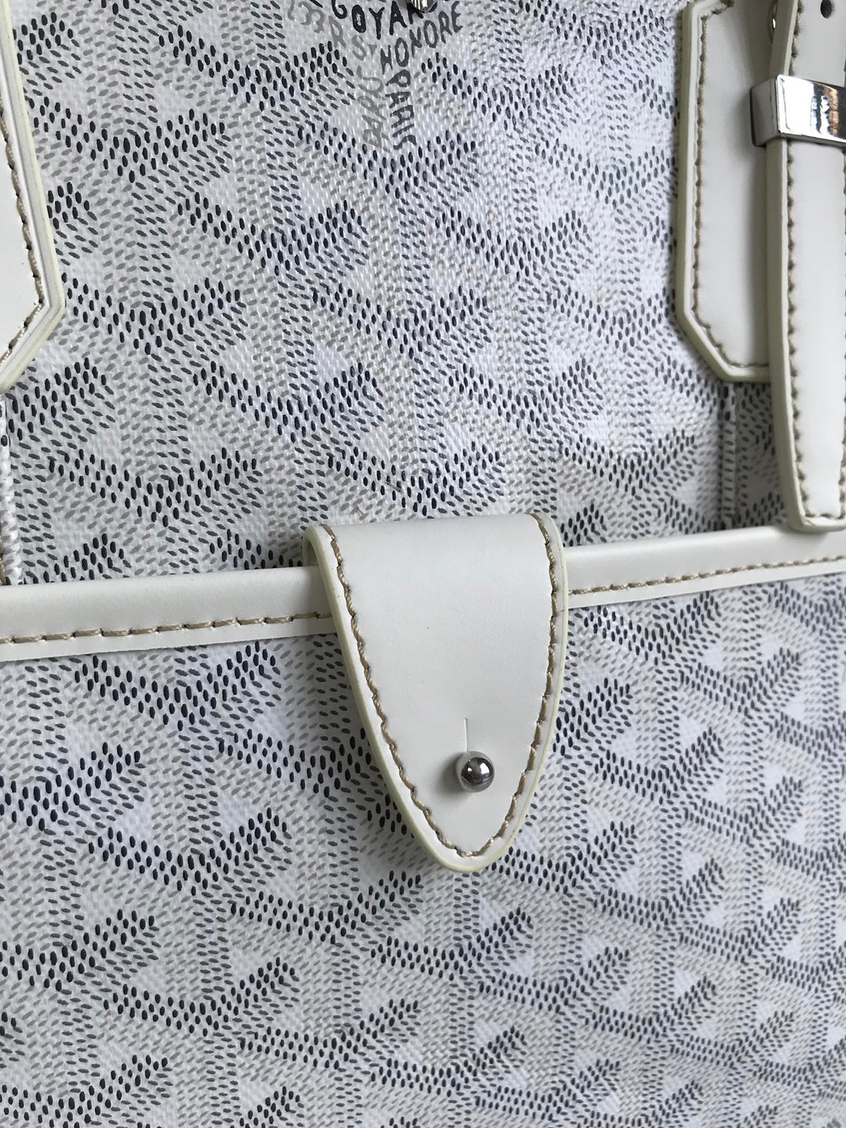 Goyard Ambassade Document Case 35 in White Goyardine Canvas Bag