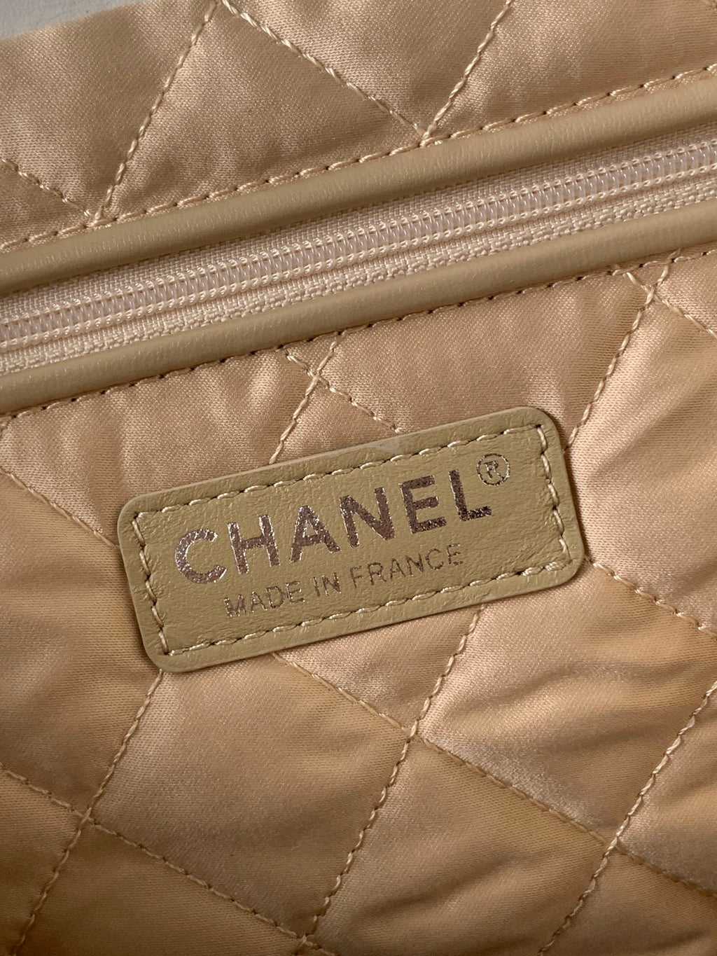 Chanel Large 42 Handbag in White Shiny Calfskin Silver Hardware