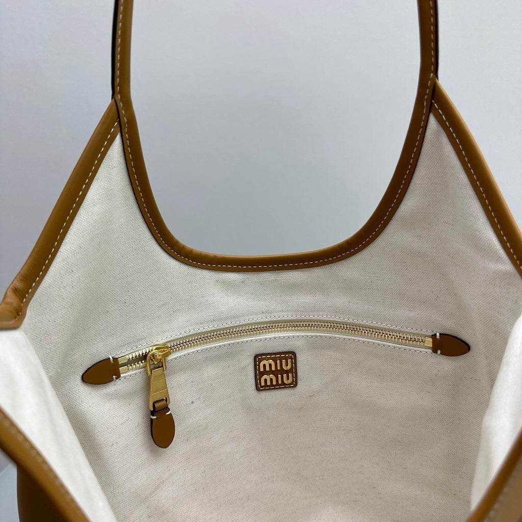 Hobo 40 Tote in Goldenrod Yellow Calfskin