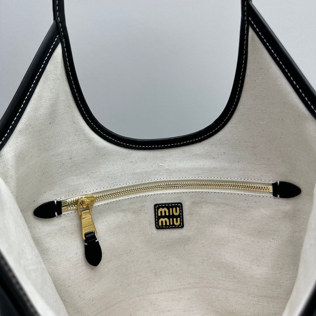 Hobo 40 Tote in Black Calfskin